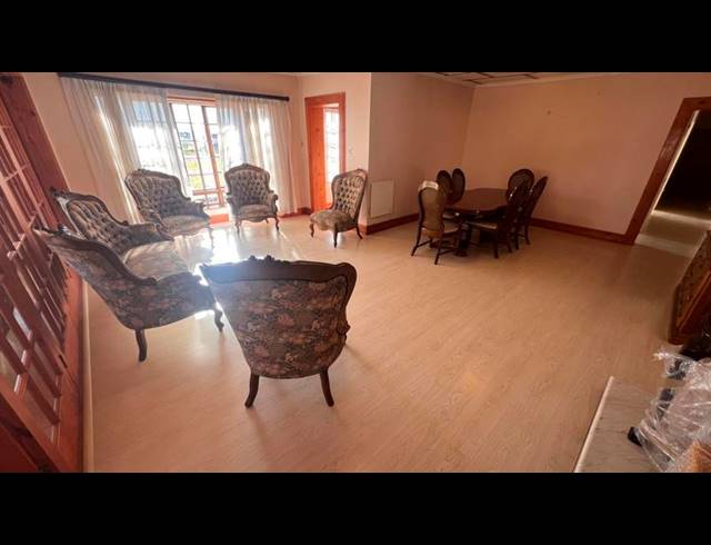 4 BEDROOM HOUSE FOR SALE IN HOWICK WEST